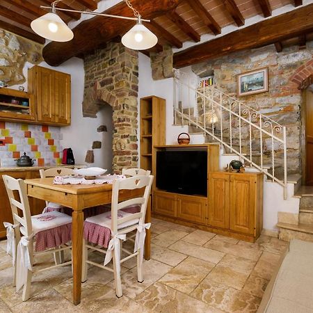 La Casetta Nel Borgo Кастельнуово-ді-Валь-ді-Чечина Екстер'єр фото